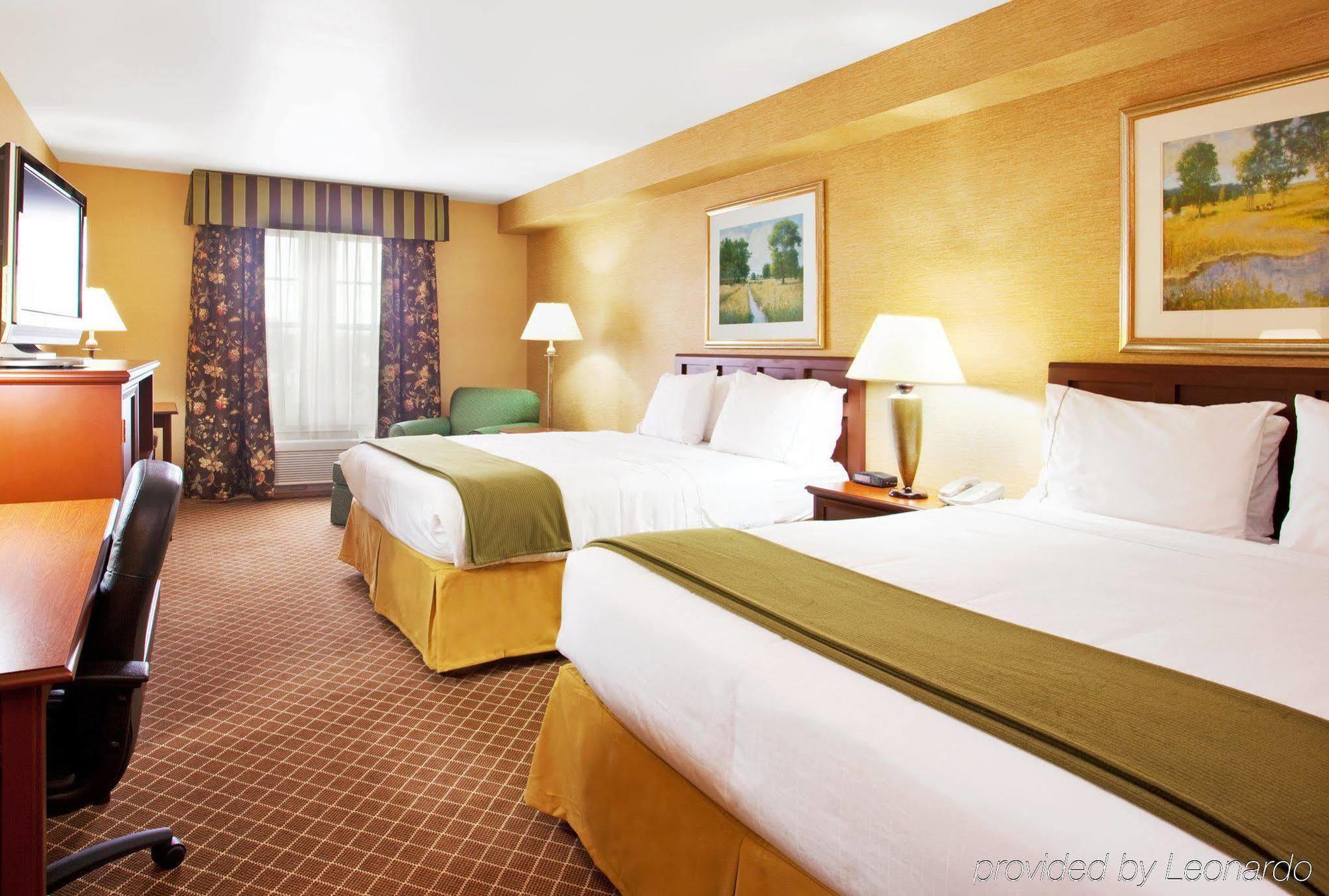 Holiday Inn Express & Suites Iron Mountain, An Ihg Hotel Camera foto